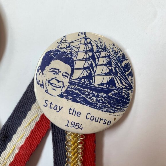 Vintage 1984 84 Ronald Reagan Political Pins on Ribbon I Heart Ron & Nancy Stay - Picture 3 of 7